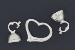 Heart-Shaped Clasp, approx. 18x13,6mm, silver-colored metal, with snap closure end caps